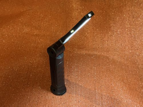 Nagy fényerejű ledes kis szerelőlámpa