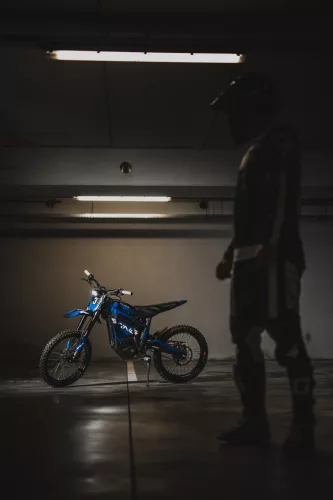 Talaria Sting TL4000 elektromos motorkerékpár – L3e, 125-ös kategória